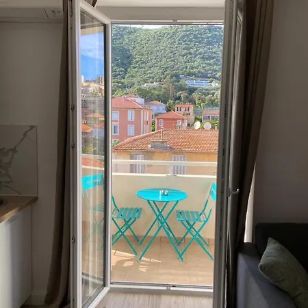 Trottel Balcony Apartment: Beach Retreat with Wi-Fi and Parking Ajaccio  Exterior photo